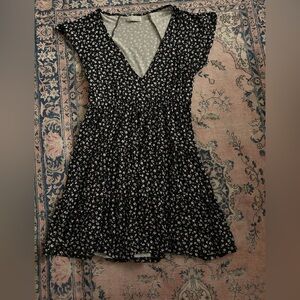 Urban Outfitters Black/White Floral Flowy Mini Dress, Size Small